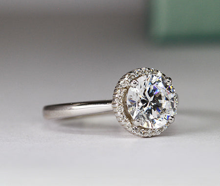 Callalily Round Diamond Engagement Ring (Lab Grown Igi Cert) whitegold