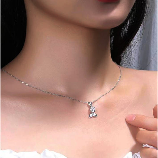 Waver Moissanite Necklace