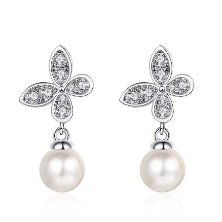 Antoinette Diamond & Pearl Earrings whitegold