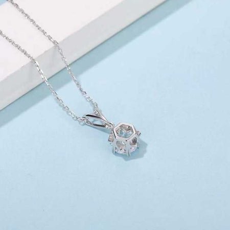 Carter Moissanite Necklace whitegold