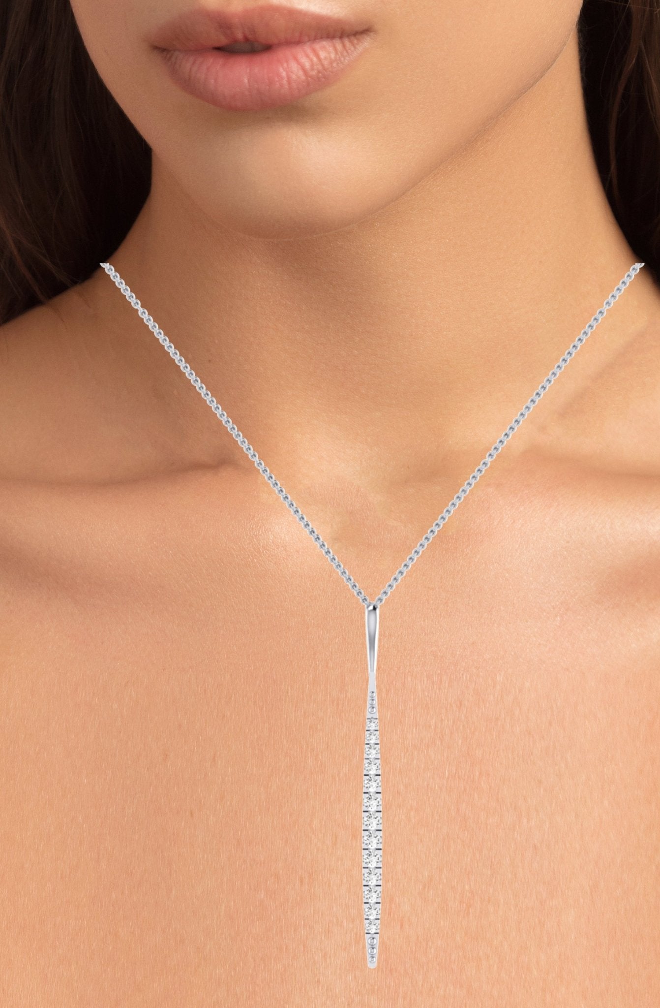 Cheer Tapering Diamond Accented Necklace whitegold