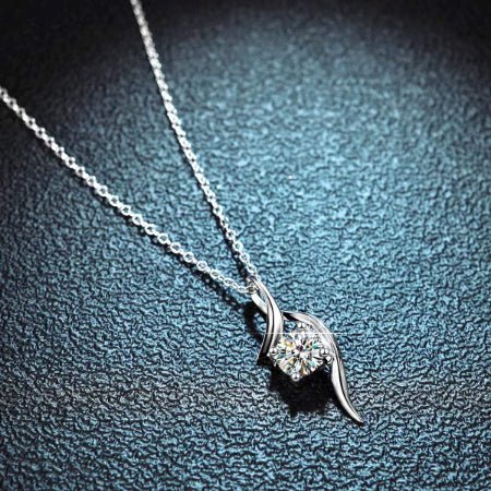 Fallon Moissanite Necklace whitegold