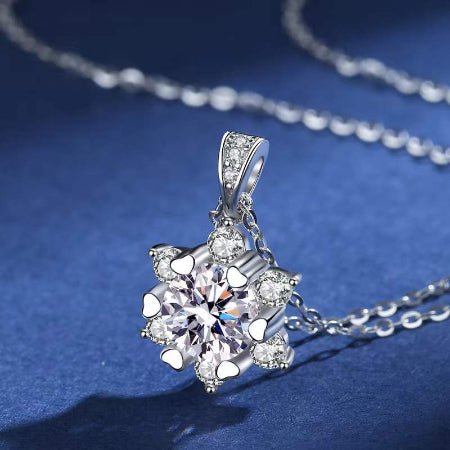 Giselle Moissanite Necklace whitegold