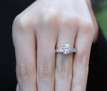 Hazel Round Moissanite Engagement Ring whitegold