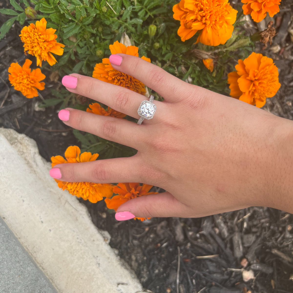 Wallflower Round Diamond Engagement Ring (Lab Grown Igi Cert) whitegold