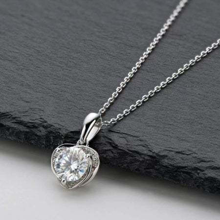 Jule Moissanite Necklace whitegold