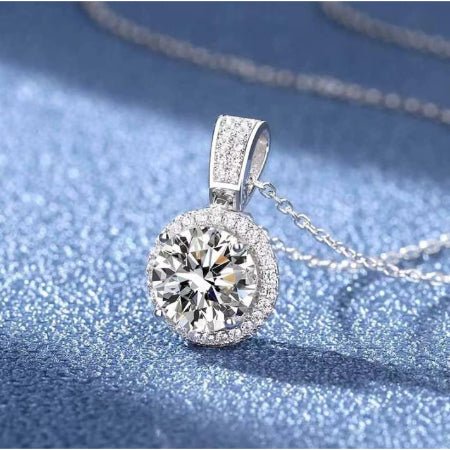 Kira Moissanite Necklace whitegold