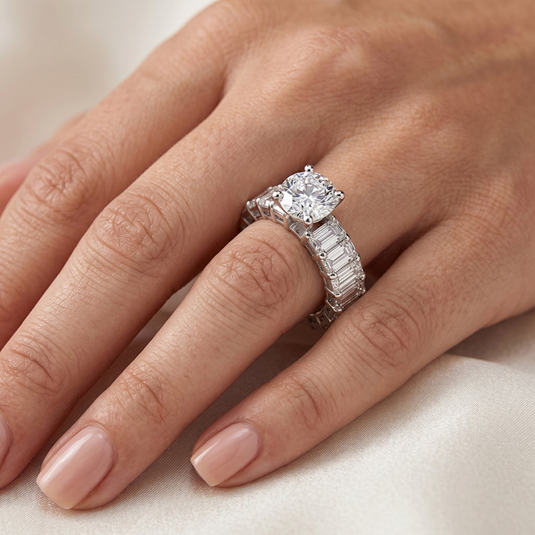 Linnea - GIA Natural Round Diamond Engagement Ring
