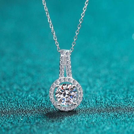 0.73ct Moissanite Necklace whitegold