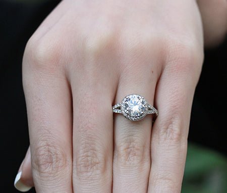 Moonflower Round Diamond Engagement Ring (Lab Grown Igi Cert) whitegold