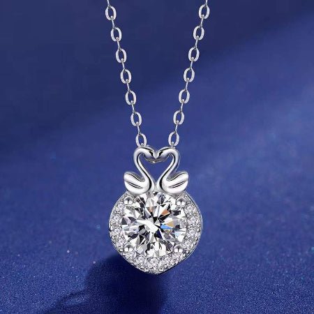 Nola Moissanite Necklace whitegold