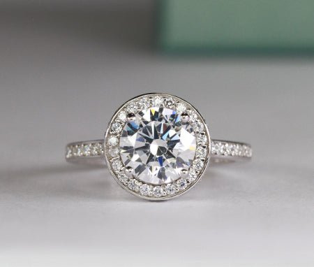 Quince Round Moissanite Engagement Ring whitegold