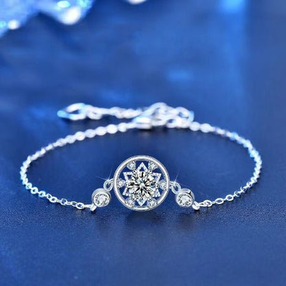 Taia Moissanite Bracelet whitegold