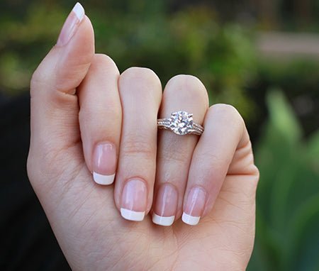 Verbena Round Moissanite Engagement Ring whitegold