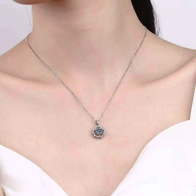 Vieta Moissanite Necklace