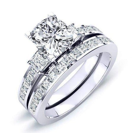 2.00 ct - Yellow Bell - GIA Natural Cushion Diamond Bridal Set