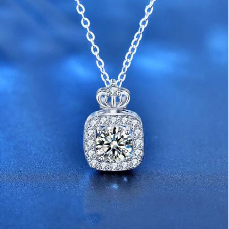 Zhuri Moissanite Necklace whitegold