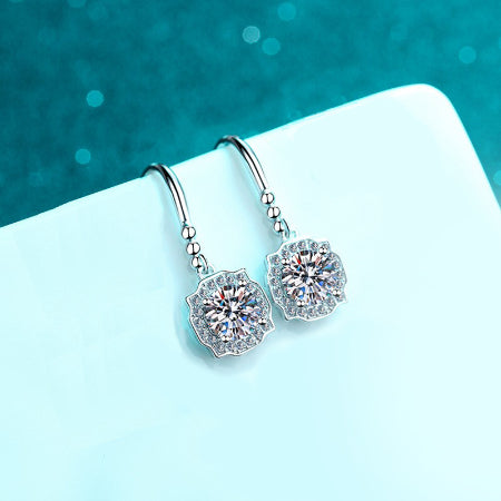 Maddie Moissanite Earrings whitegold