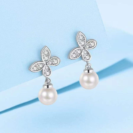 Antoinette Diamond & Pearl Earrings whitegold