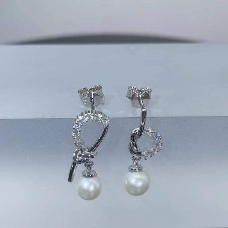 Noreen Moissanite Earrings whitegold