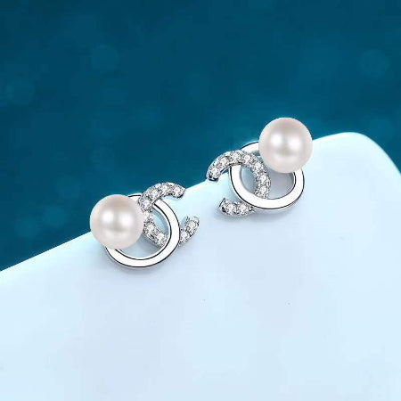 Maggie Diamond & Pearl Earrings whitegold