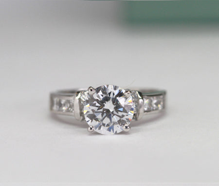 Ivy Round Moissanite Engagement Ring whitegold